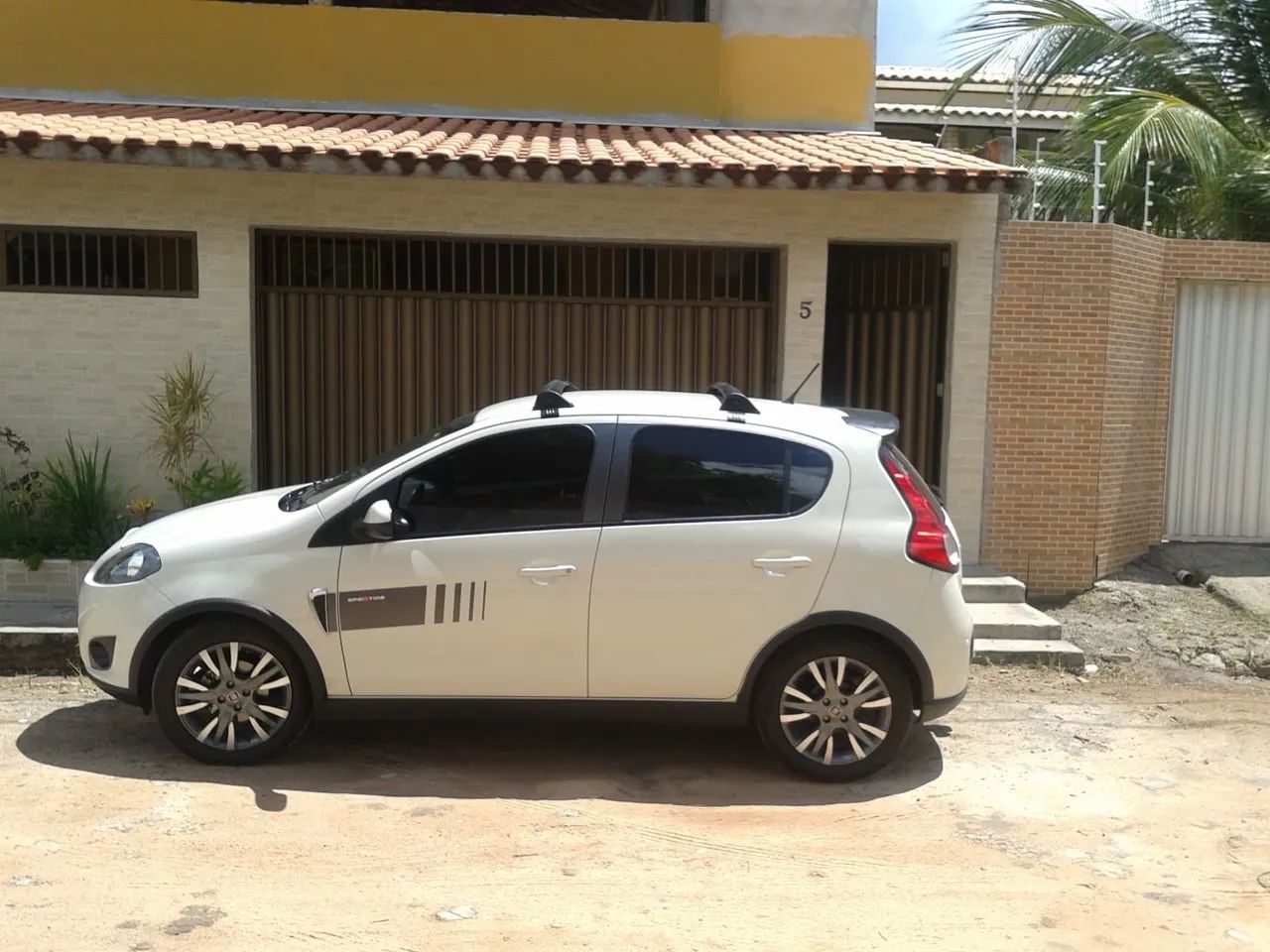 FIAT PALIO 2015 1.6 Dualogic COMPLETO - Foto 2