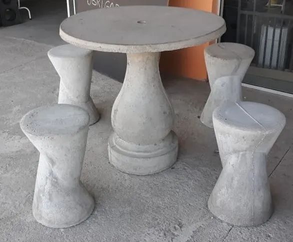 Bancos e mesas de cimento - Taubaté e região - Foto 3