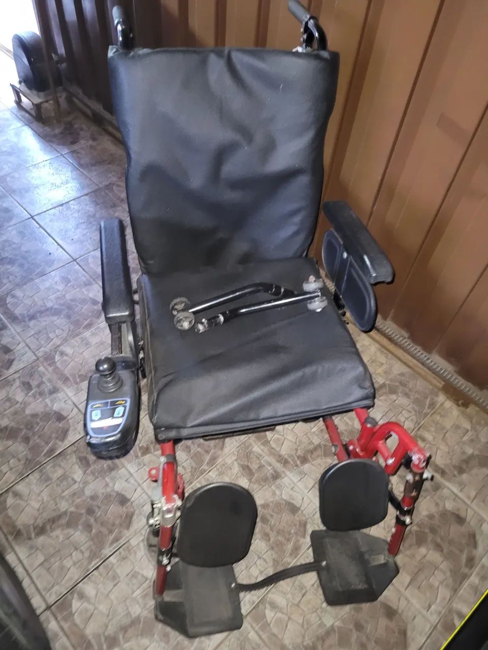 Cadeira de Rodas Elétrica