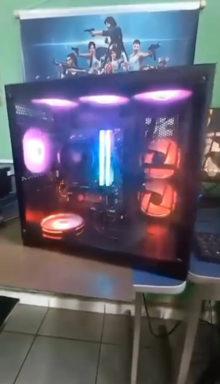 Gabinete de PC com 6 Fans
