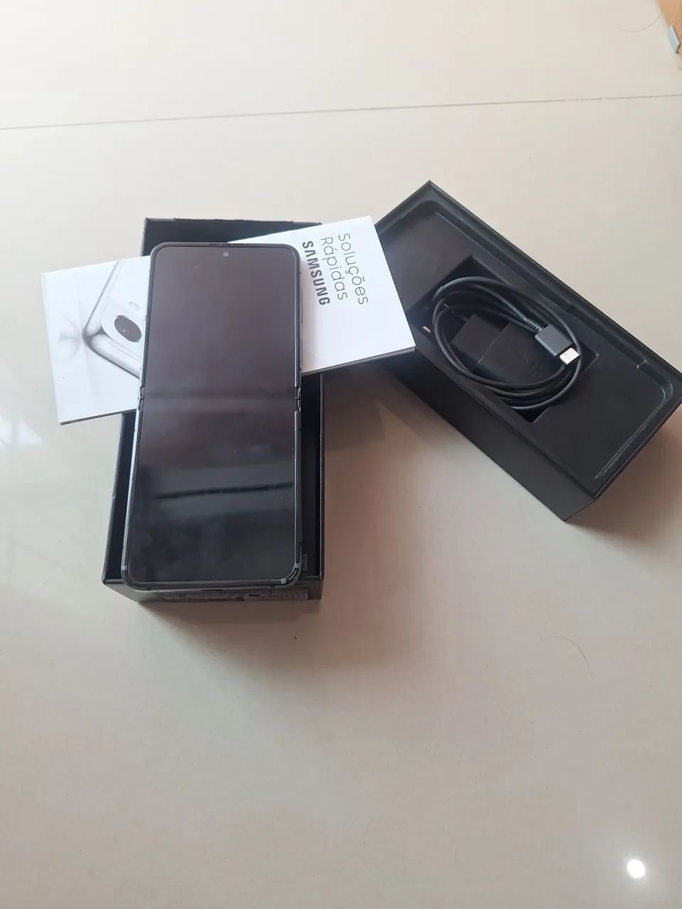 Z Flip 5 com 512g  de memória  - Foto 2