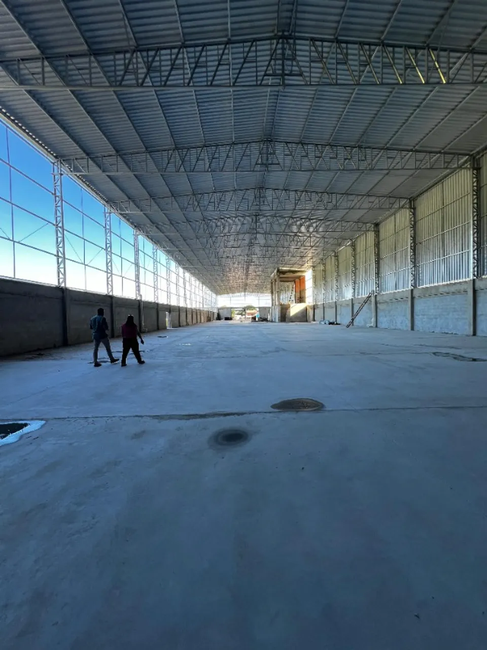 Locação de Galpão Logístico  3.300 metros 