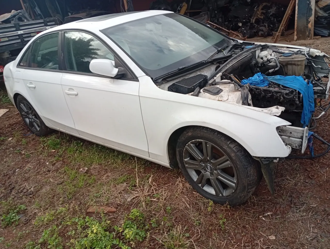 Sucata Peças Audi A4 - Branco 2011