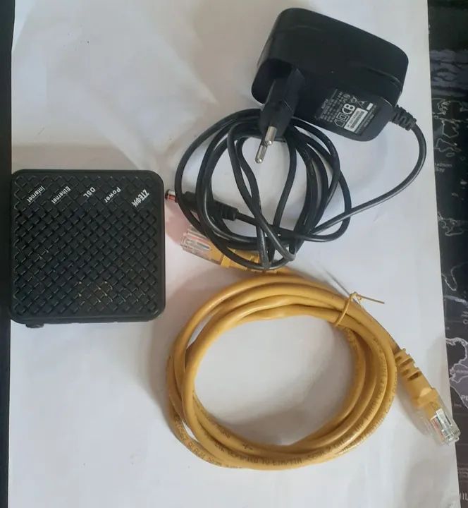 Modem ZTE ZXDSL 381 II V3 + Fonte + Cabo.  - Foto 2