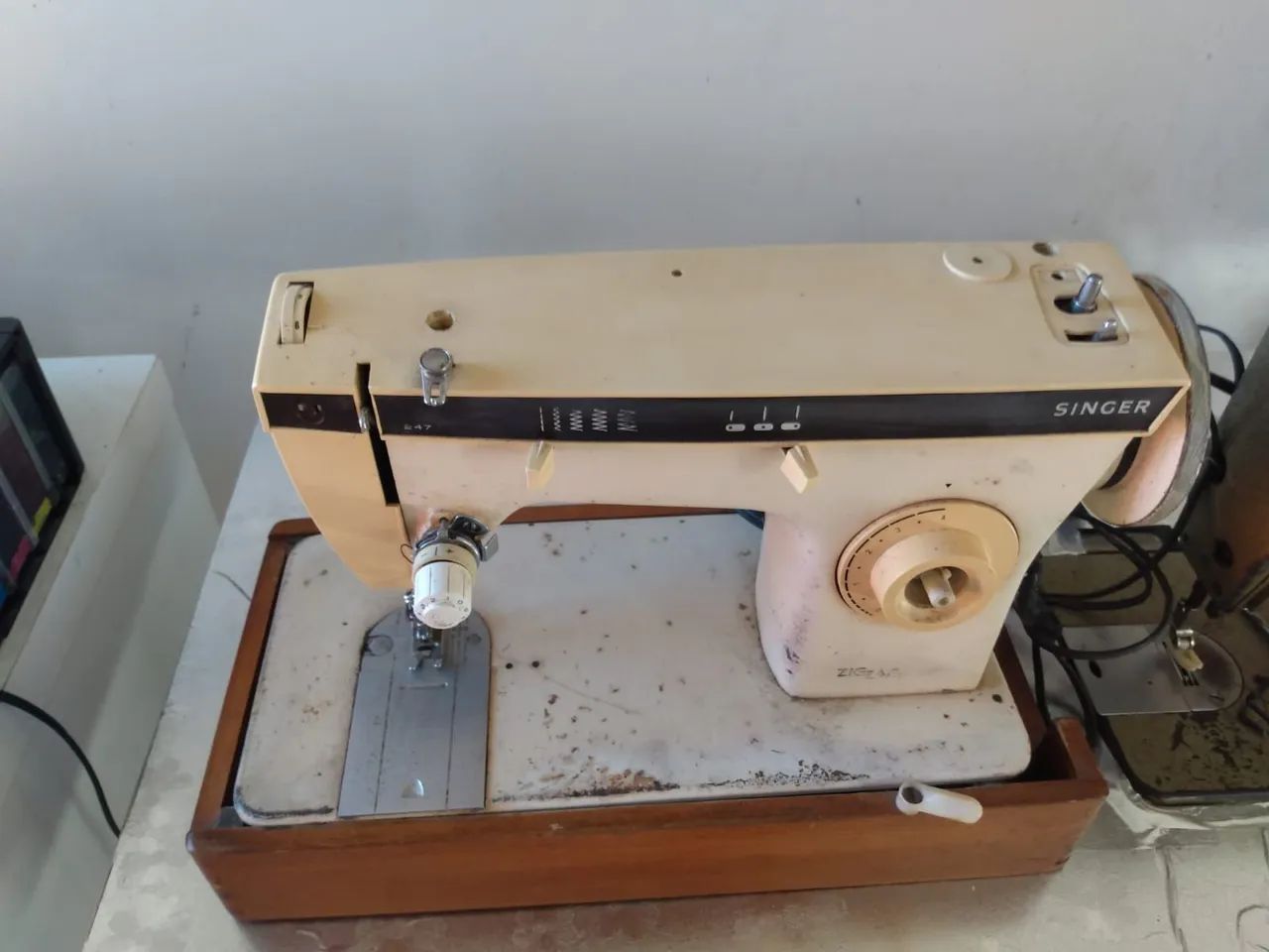 Máquina de Costura Singer