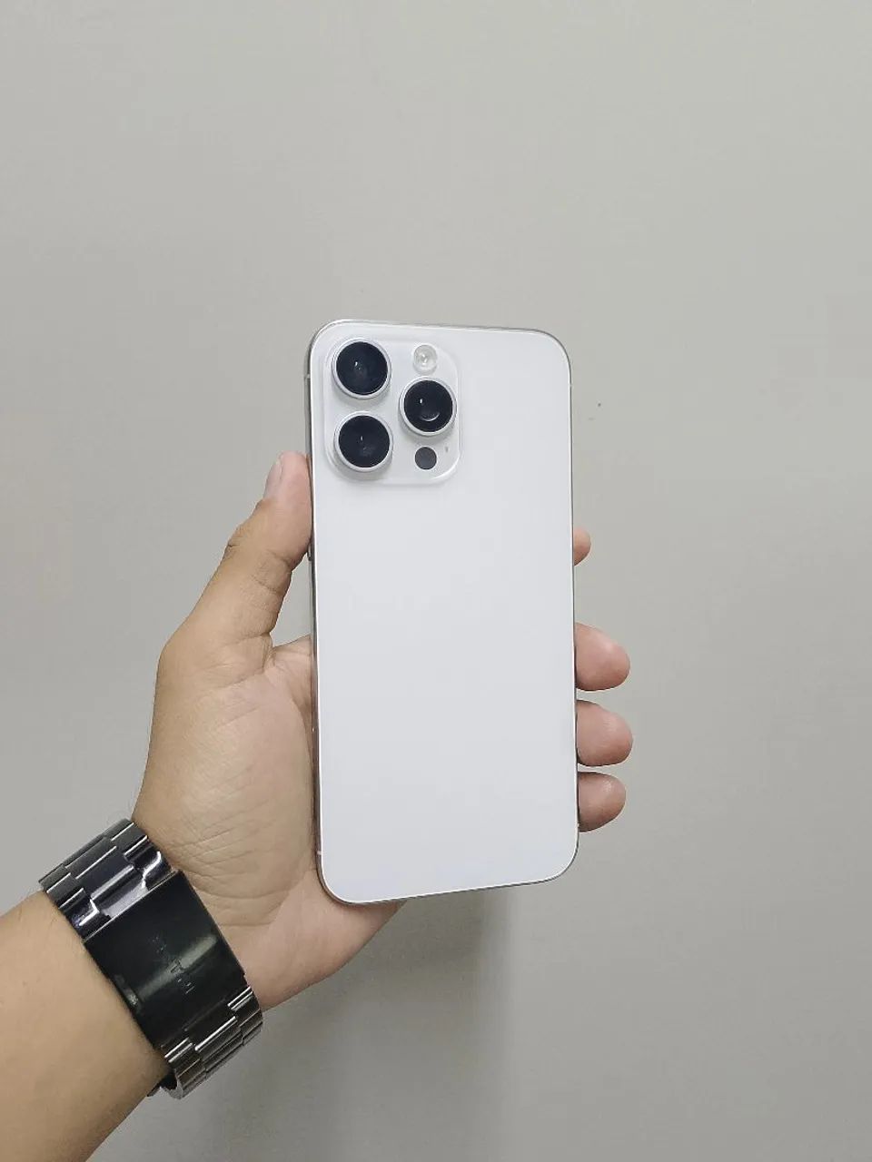 iPhone 15 Pro Max 256GB - Branco | 6 Meses de Garantia + Brindes