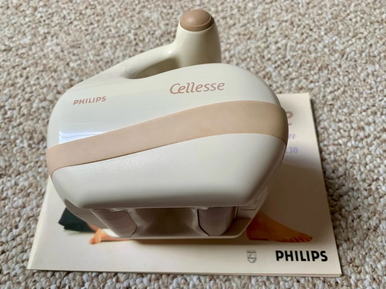 Cellese Philips modelo HP 5230  - Celulite. - Foto 4