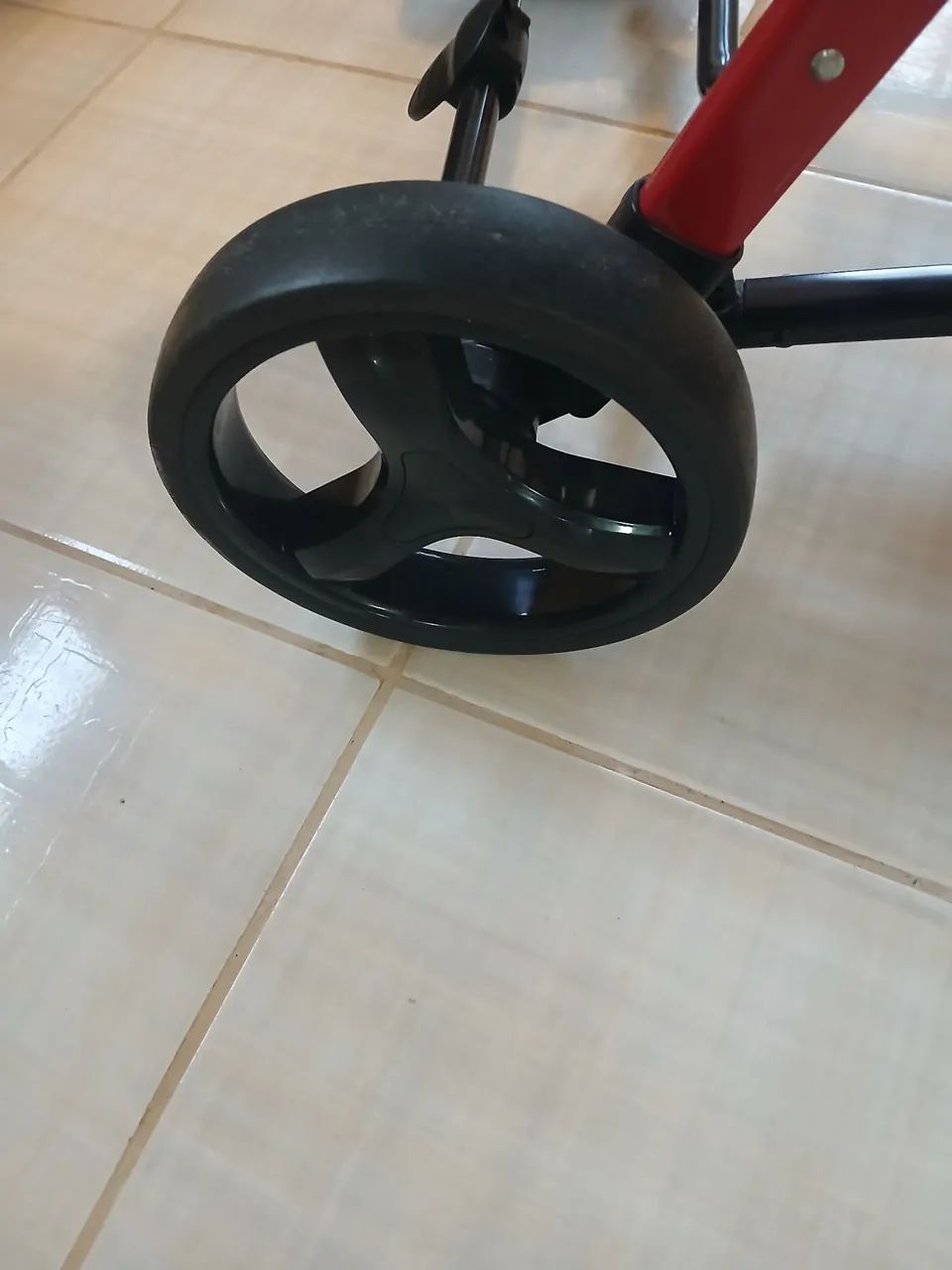 Carrinho de bebê, bebê conforto e Moisés. - Foto 5