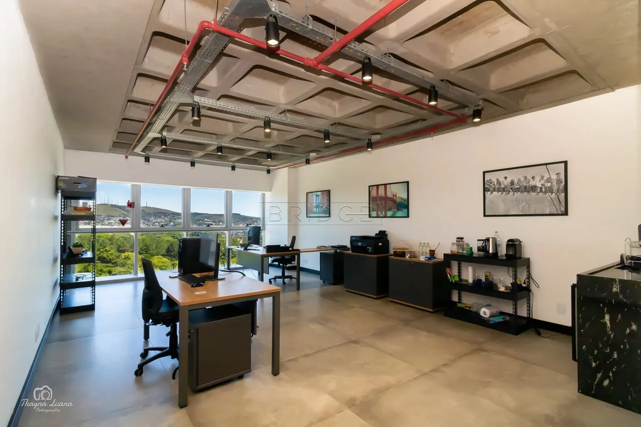 Linda sala comercial no Trend Carlos Gomes Offices