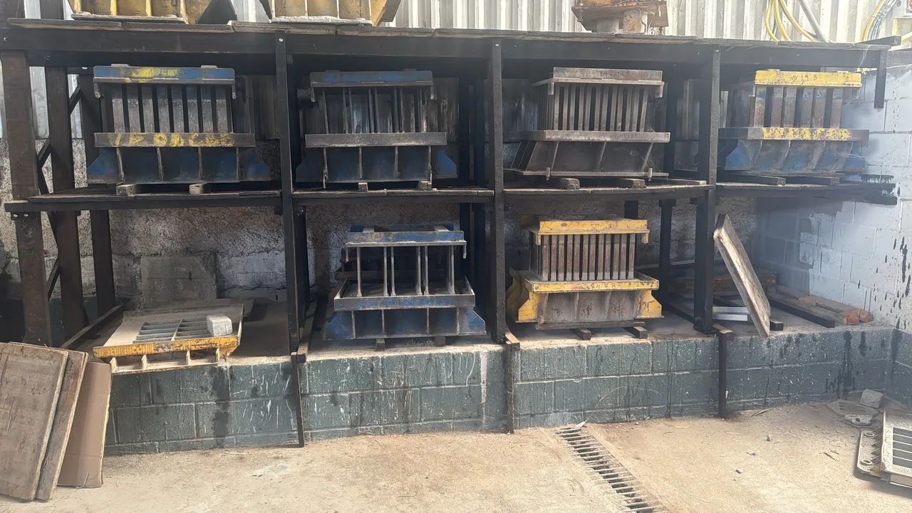 Máquina de bloco Menegotti  - Foto 4