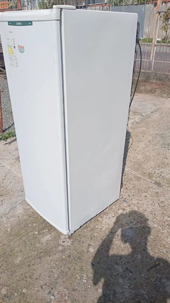 Vendo freezer vertical Consul funcionando perfeitamente  - Foto 4