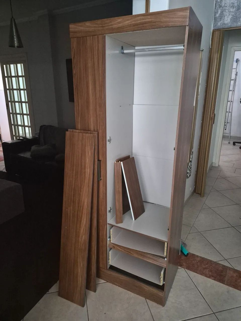 Guarda-roupa solteiro