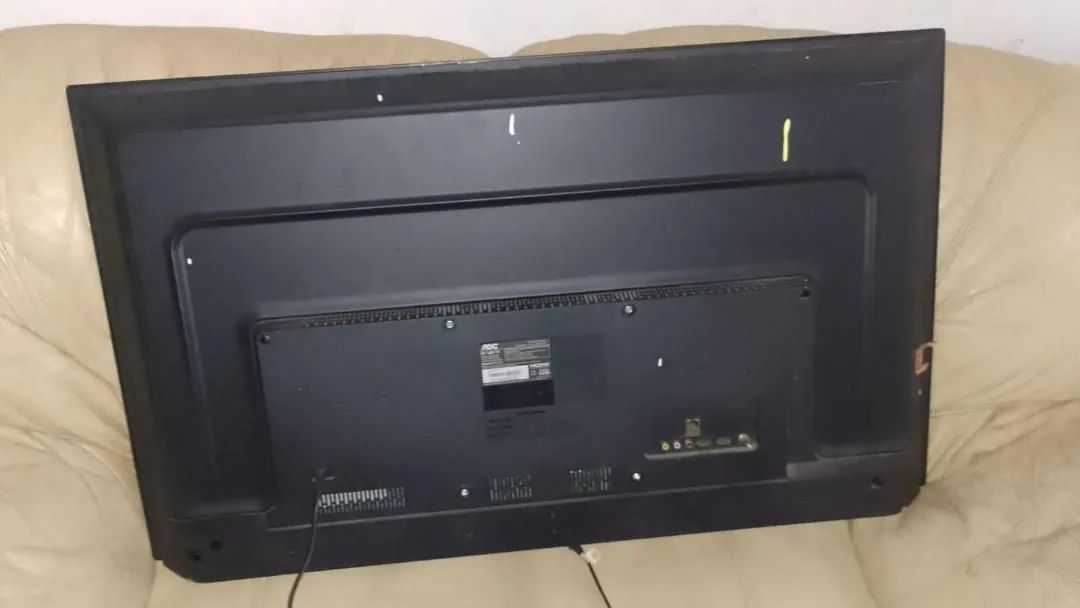 Tv AOC 43 polegadas - Foto 2