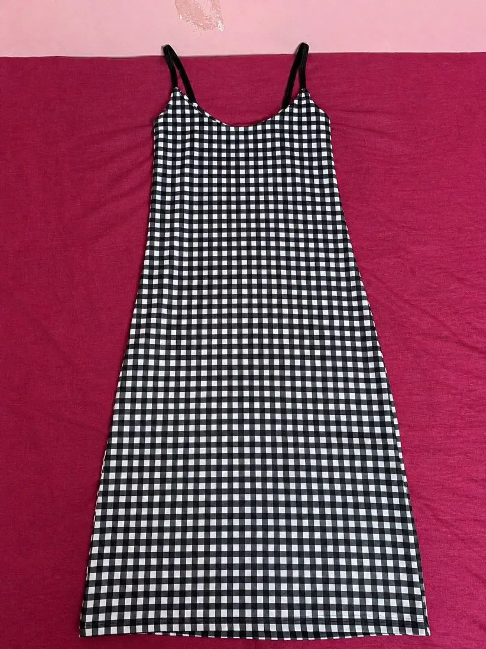 VESTIDO XADREZ PRETO E BRANCO ?