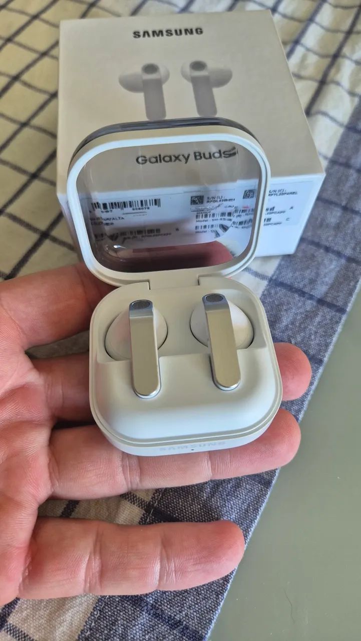 Samsung Galaxy Buds 4 - Branco - Foto 4