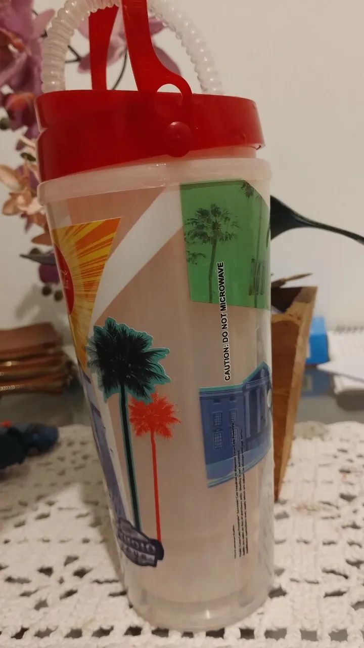 Copo temático com canudo  - Foto 2