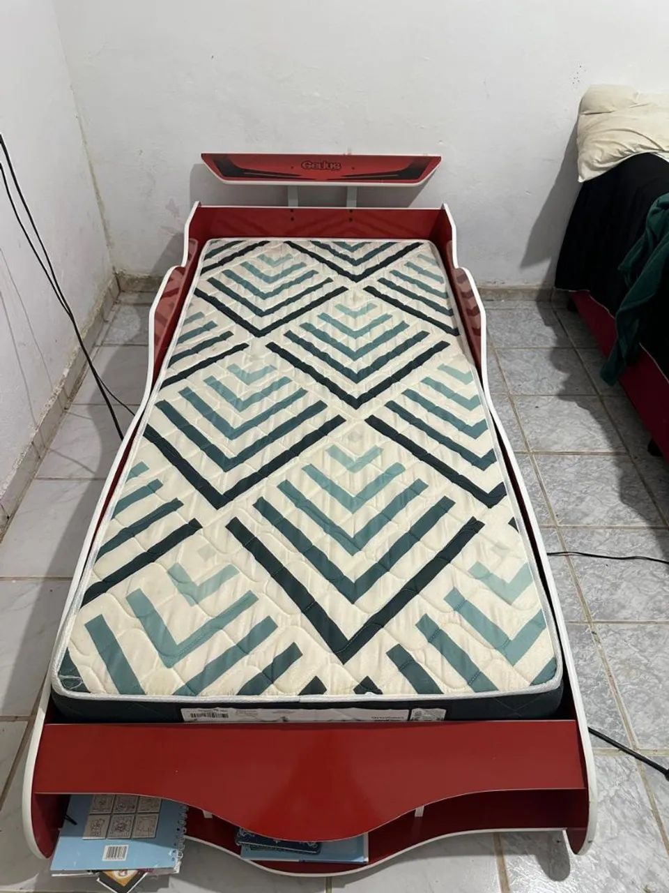 Cama ótimo estado 