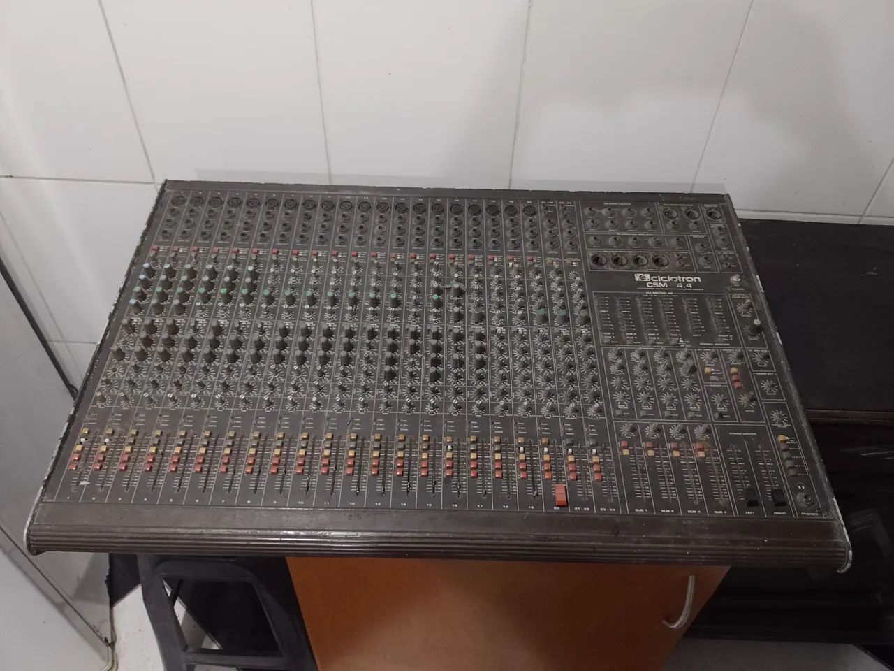 MESA DE SOM  - Foto 5