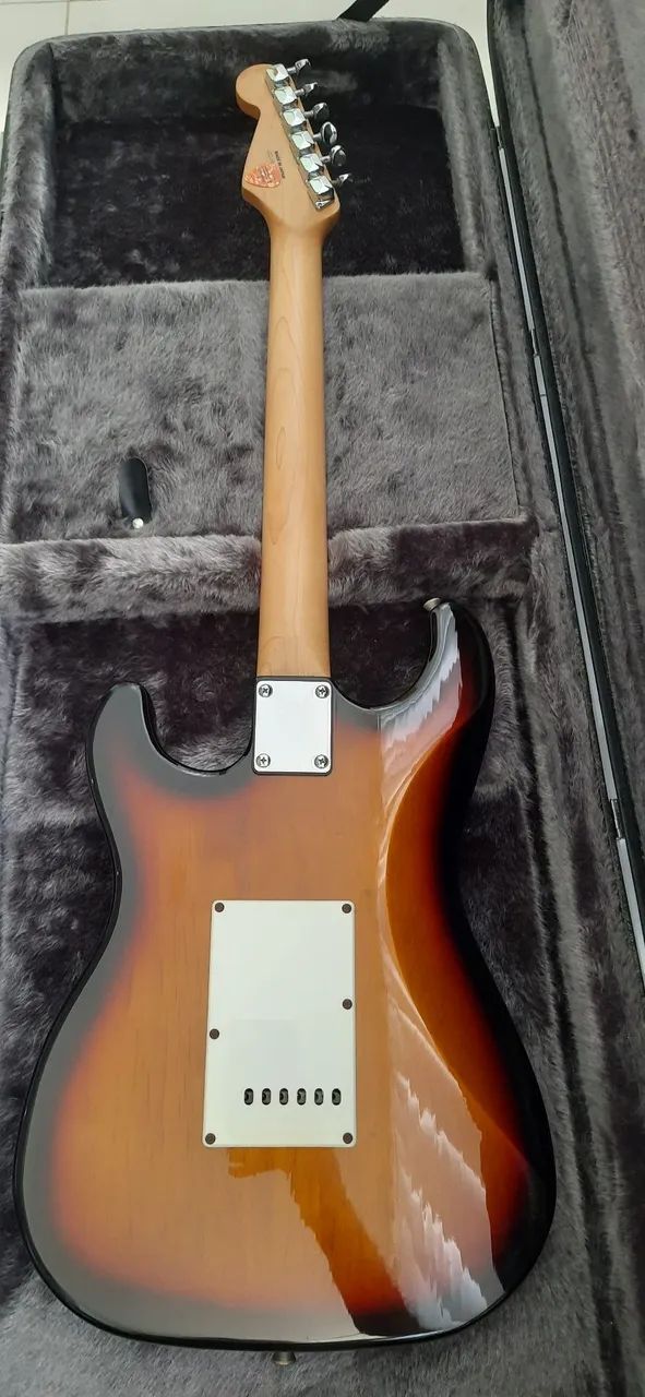 Guitarra Fender Squier Japonesa - Foto 3