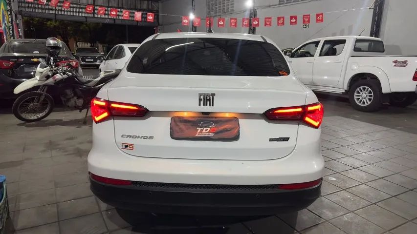 Fiat Cronos Precision 1.3 16V Flex Aut. 2023 - Foto 5