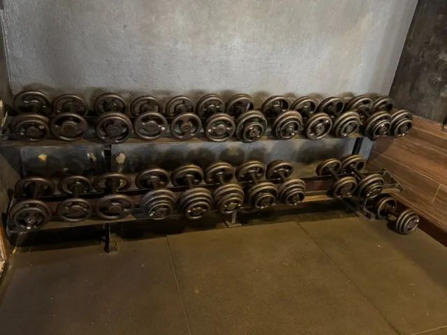Halter de academia  (Dumbbell de 6 a 30 kilos) Estante   - Foto 3