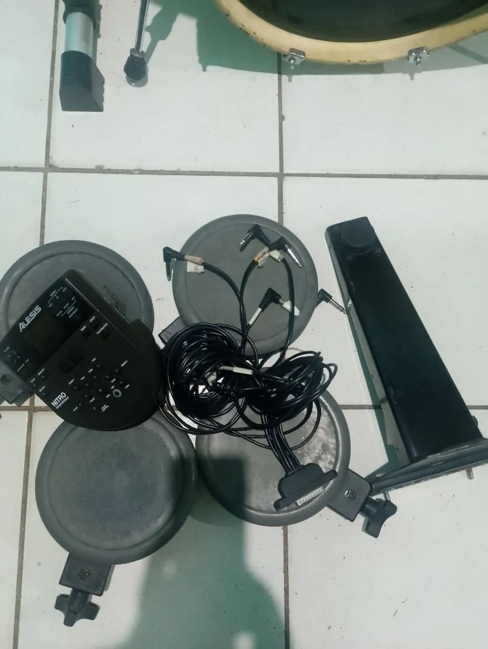 Pads e módulo de Bateria eletrônica Alesis Nitro  - Foto 3