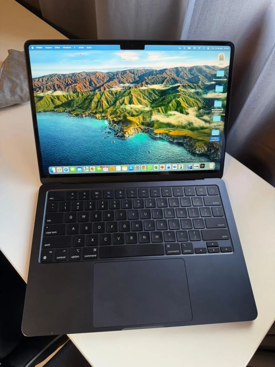 MacBook Air M2 Midnight 13