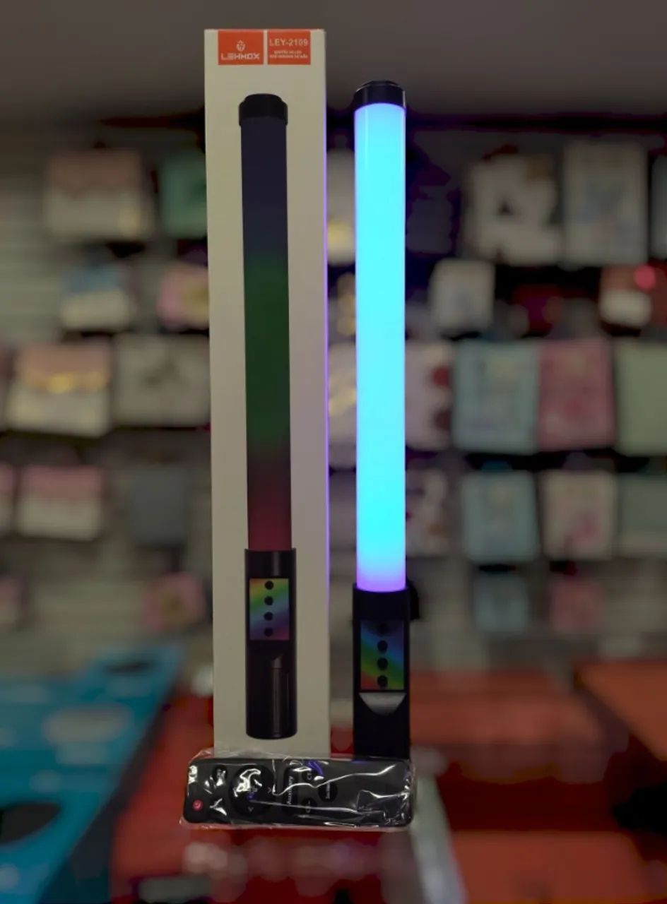 Bastão de LED RGB Lehmox LEY-2109 com Controle Remoto - Iluminador p FotoVídeoLives