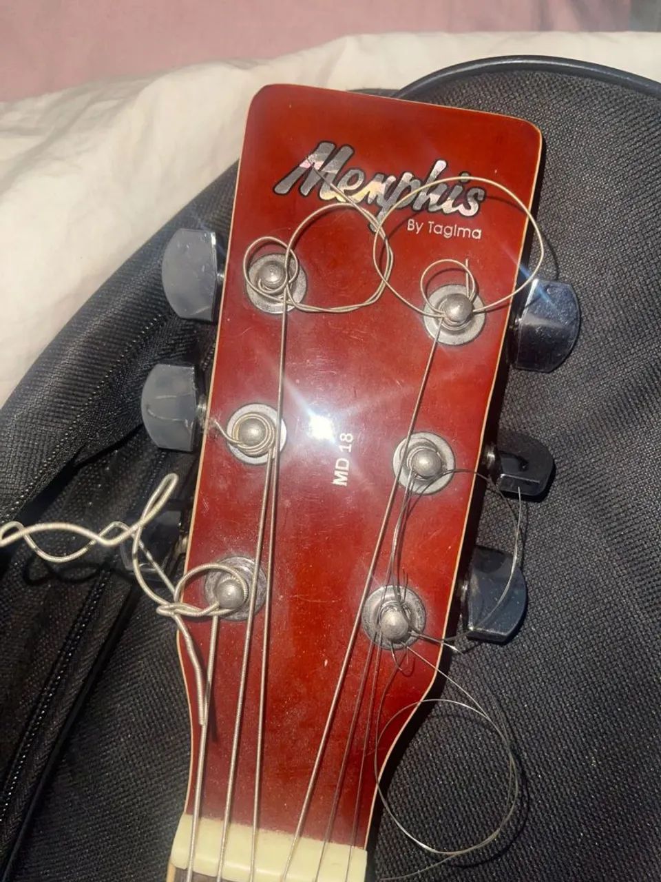 Violão Menphys Tagima elétrico + Capa  (usado )  - Foto 3