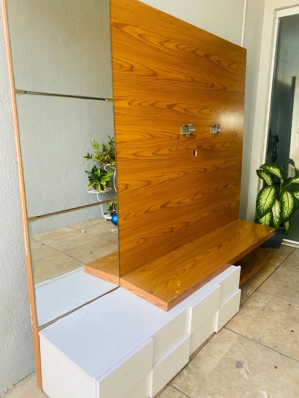 Estante flutuante