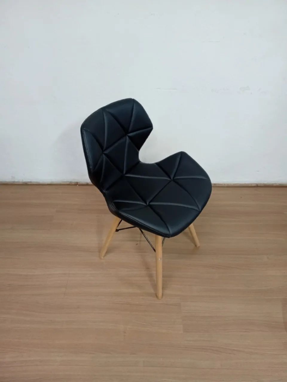 Cadeira Design Charles Eames em Couro PU Preto - Foto 2