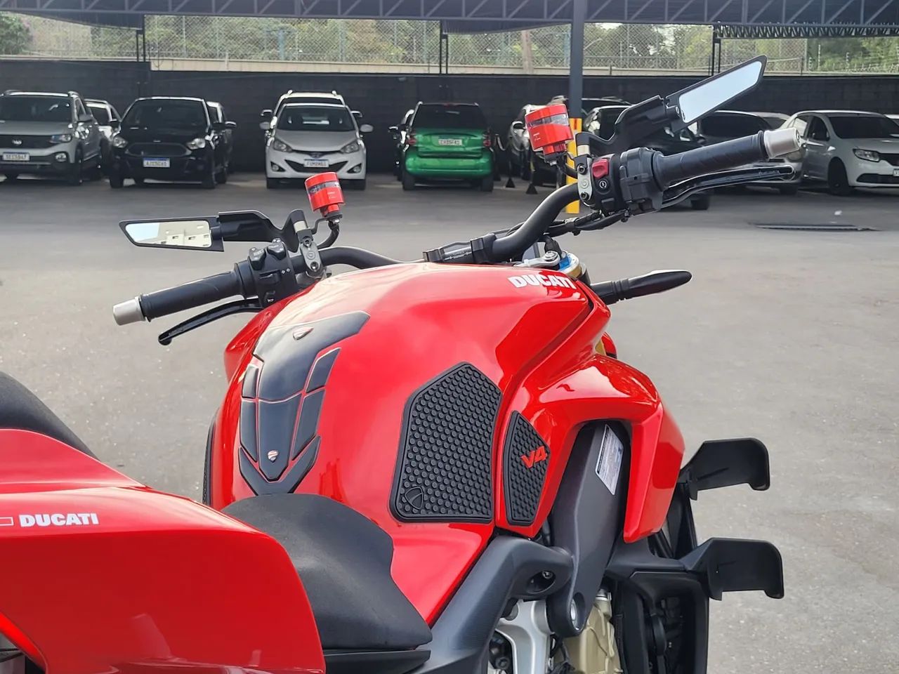 DUCATI STREEFIGHTER V4 - Foto 4