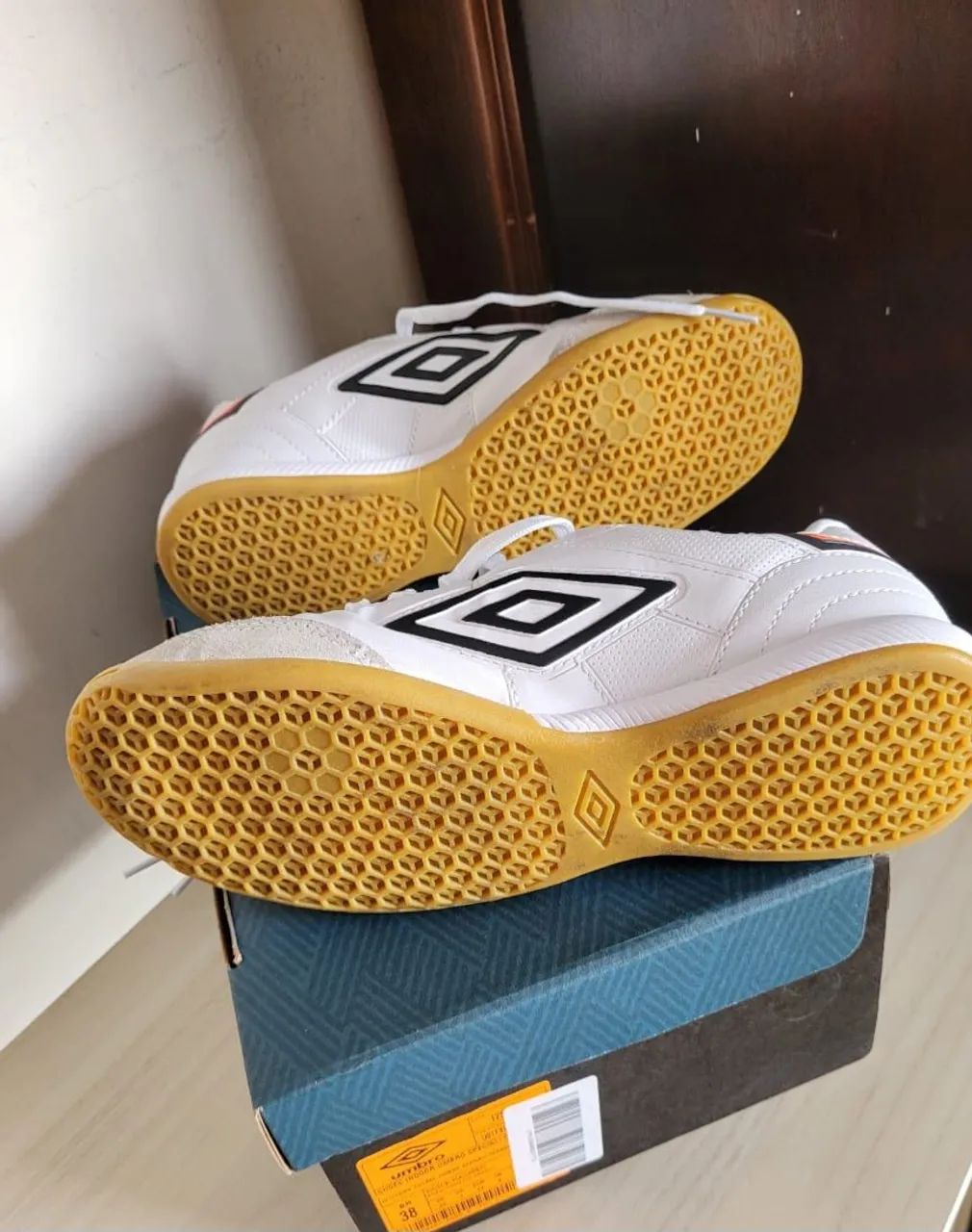 Chuteira Futsal Umbro Speciali Masculino TAM 38 - Foto 3
