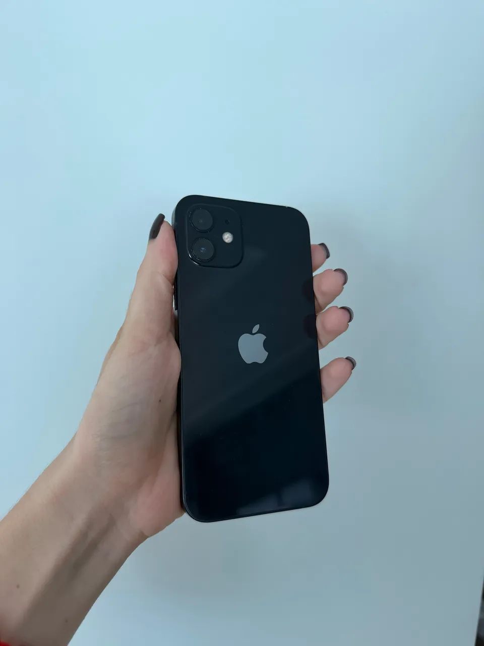 iPhone 12 64 GB preto, funcionando perfeitamente. Saúde da bateria 79%. - Foto 2