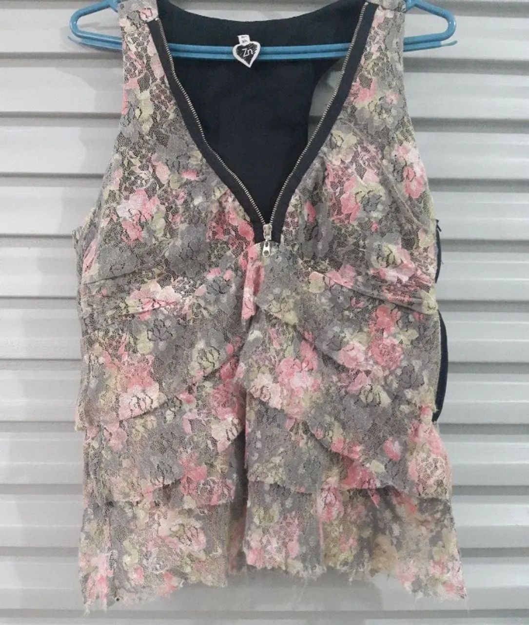 blusa com renda e elastano Tam. P Zinco Lover - Foto 5