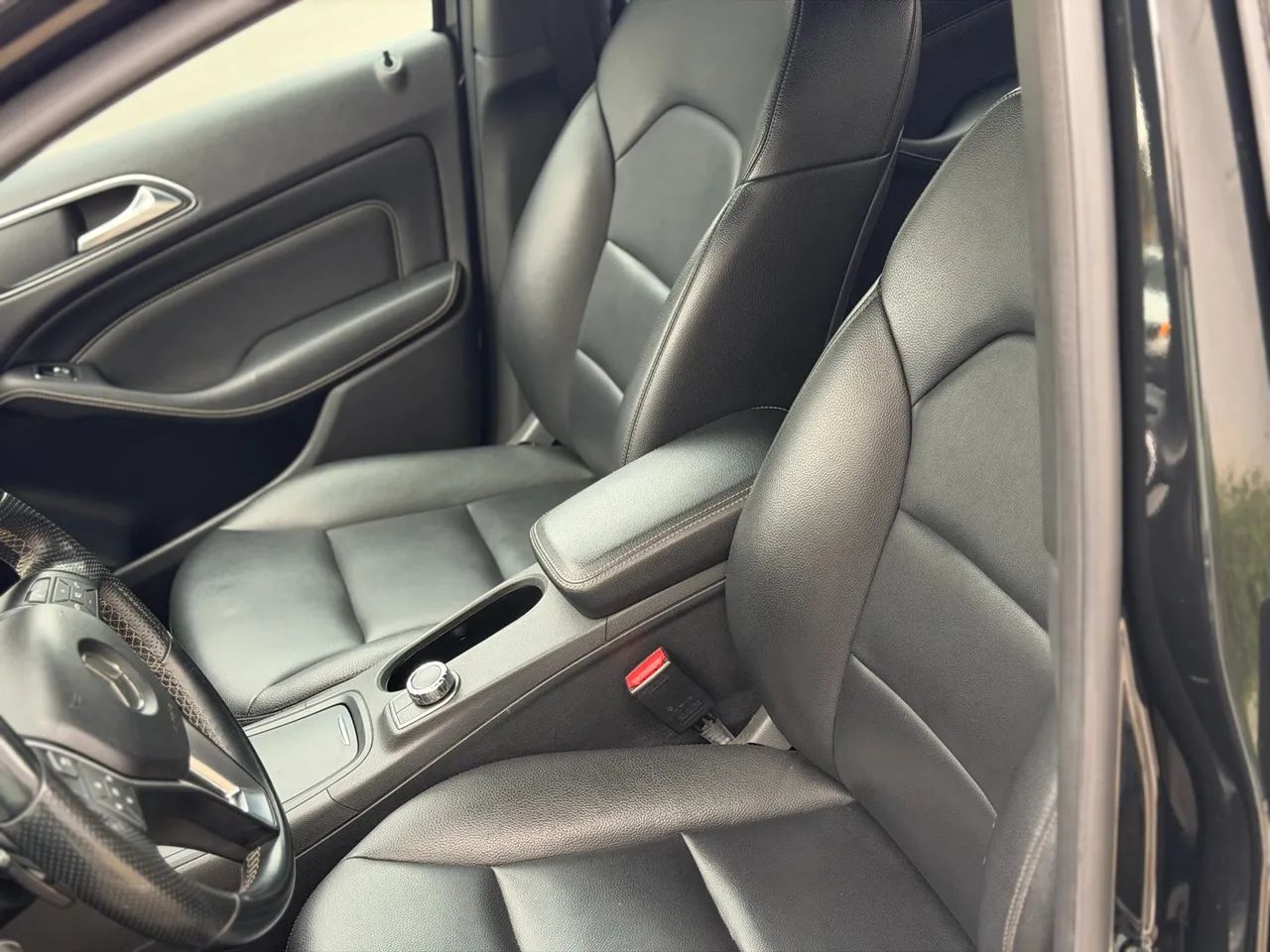 Mercedes-Benz Classe B 200 CGI 1.6 TB Sport 156cv Aut, foto 11 de 18
