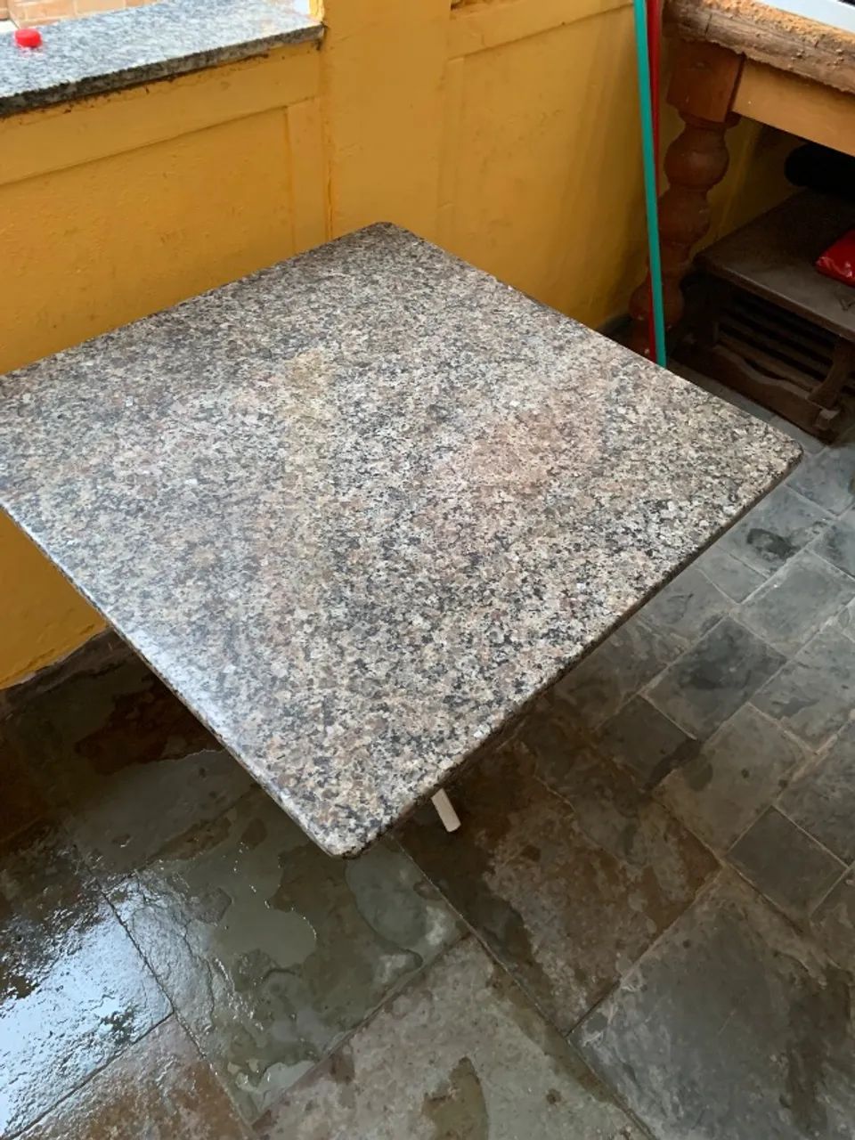 Mesa de granito 