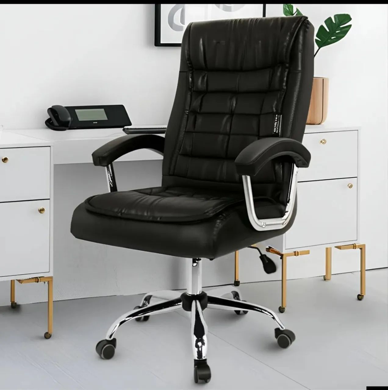 Cadeira Fox Office Presidente Giratória Cor Preto Material do Estofamento Couro Sintético 