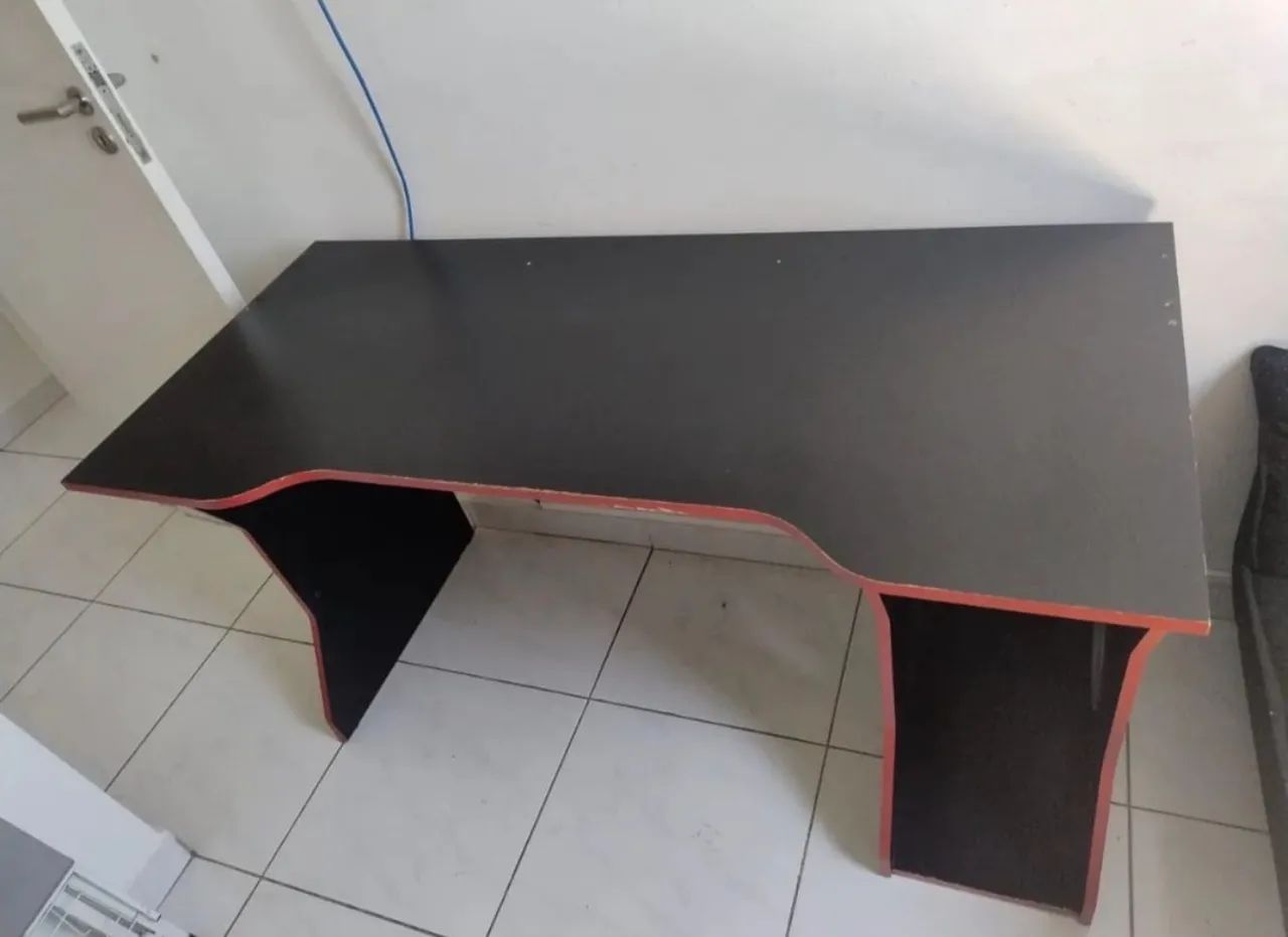 Mesa de computador 64962667415937122