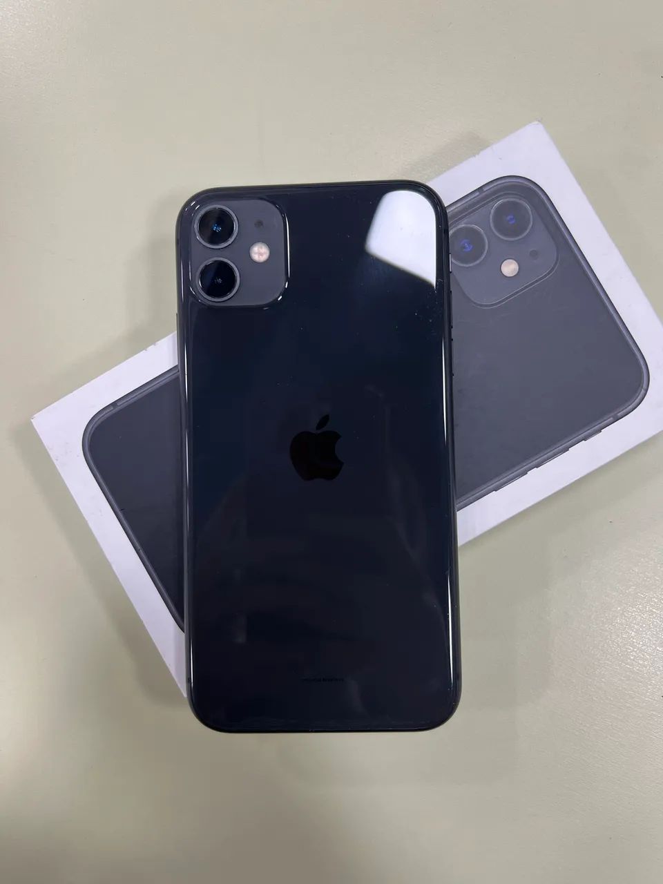 iPhone 11 64GB Preto