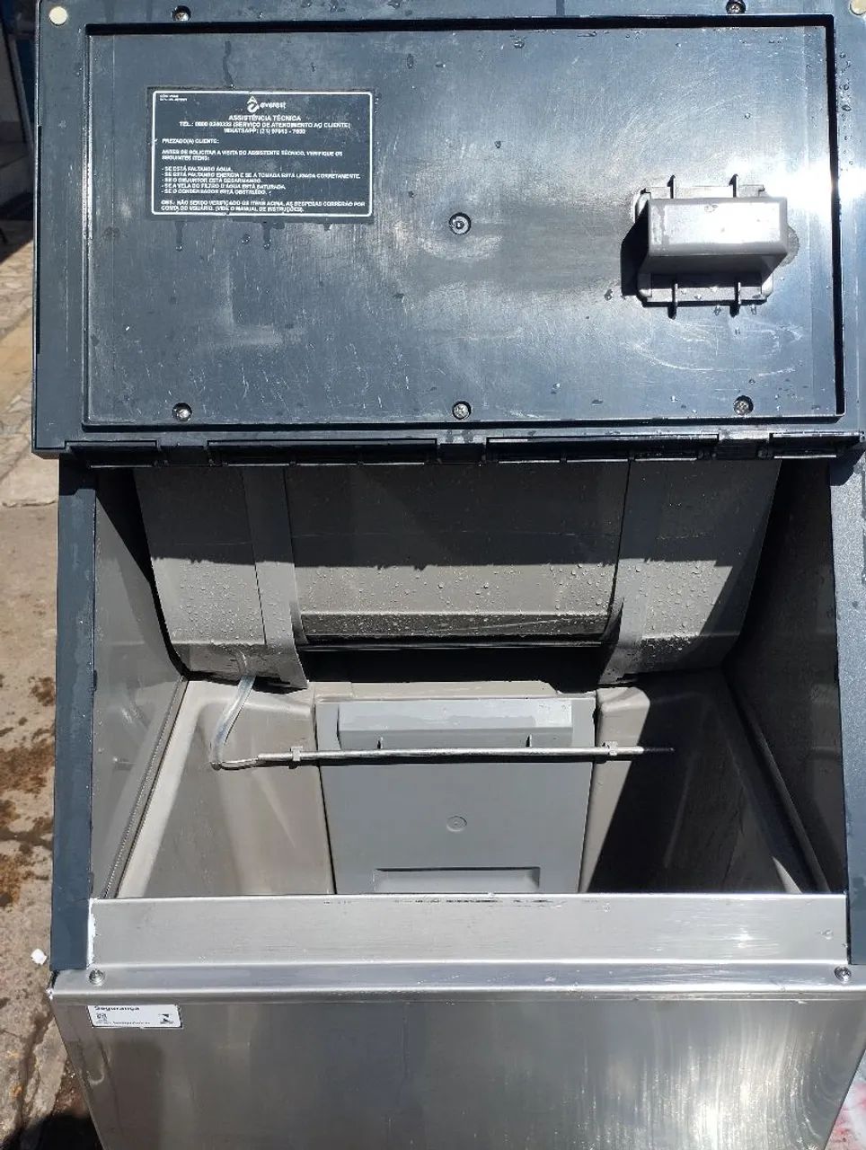 Máquina de gelo Everest 50 kg semi nova  - Foto 3