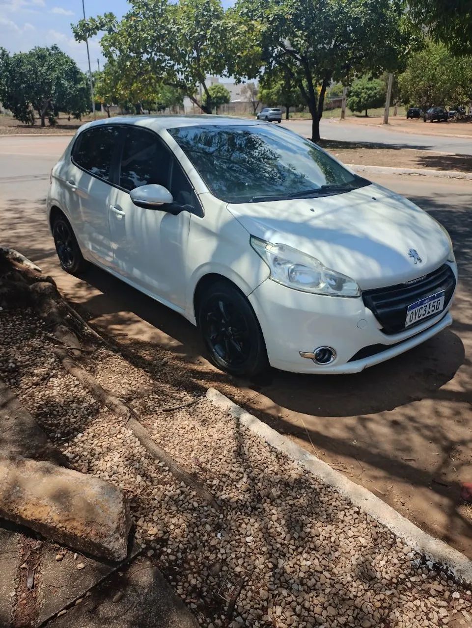 Peugeot 208 Active/active Pack 1.5 Flex 8V 5P 2015 - Foto 5