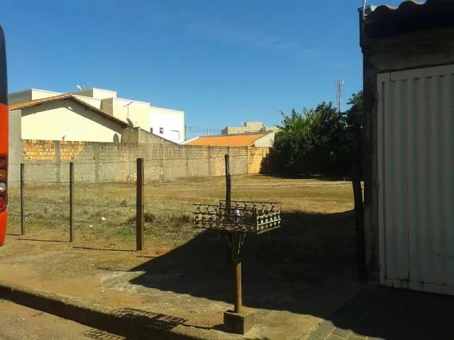 Terreno Padrão em Uberlândia - Foto 2