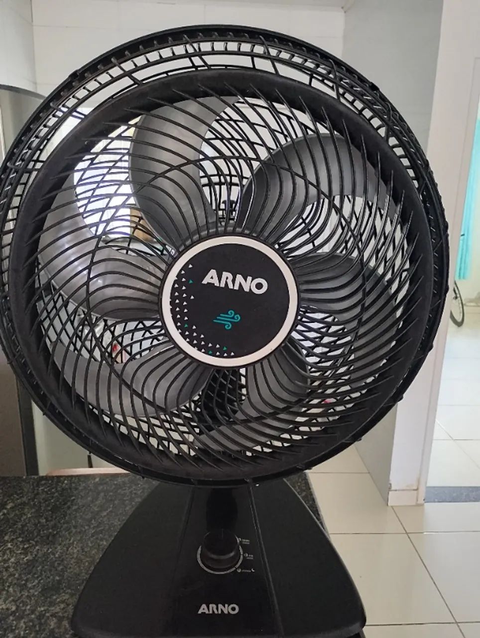 Dois ventiladores 1 Arno e 1 mondial 40 cm  - Foto 2