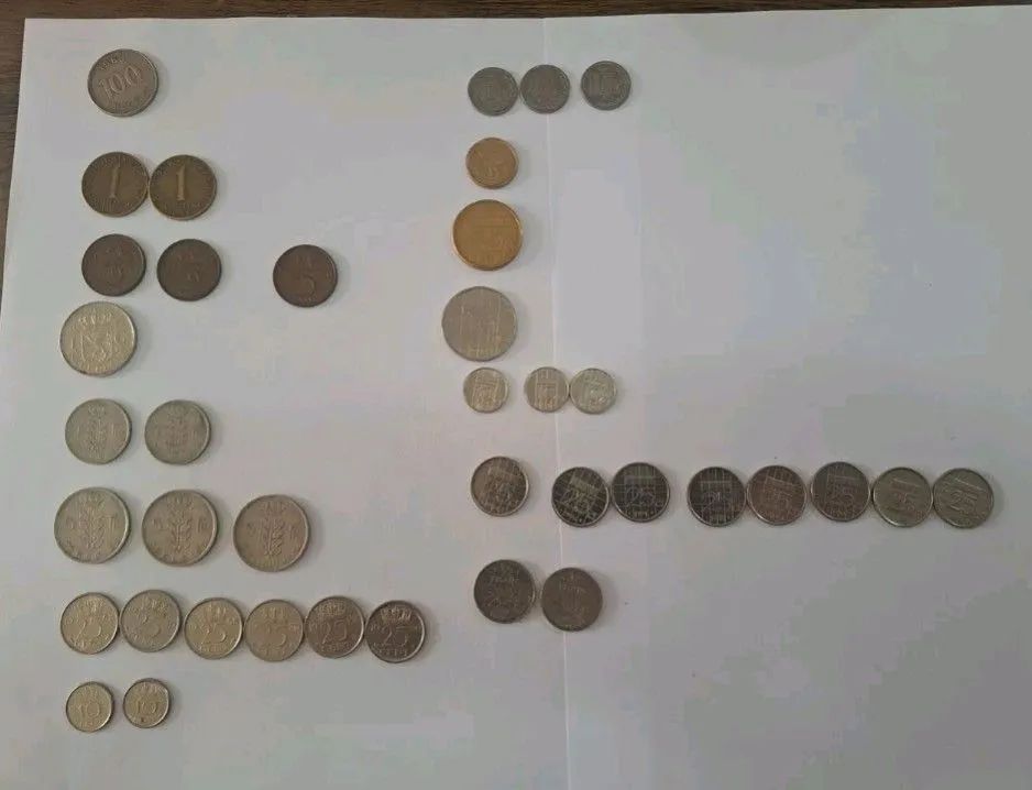 LOTE COM 36 MOEDAS ANTIGAS - EUROPA E ÁSIA - COLEÇÃO