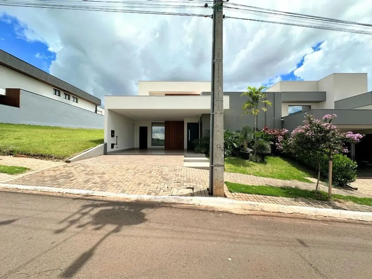 Casa à venda em Maringá, Parque Industrial, com 3 suítes, com 220 m², Condomínio Horizonta - Foto 4