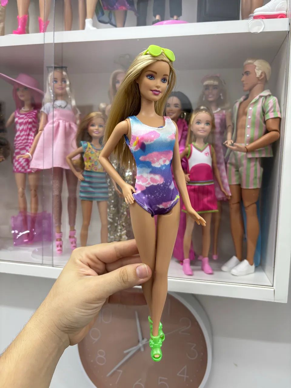 Boneca Barbie antiga (look praia)