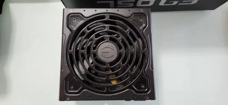 fonte 750w EVGA G3 PLUS GOLD em ótimo estado - Foto 2