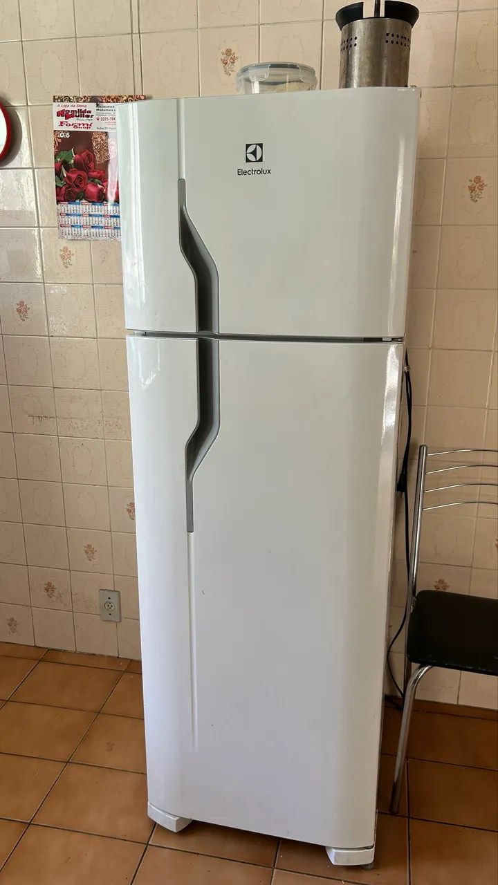 Geladeira Electrolux Cycle Defrost 260L Super Freezer Duplex Branca (DC35A) - 127V