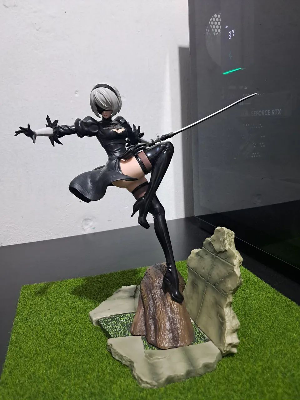 Action Figure Nier: Automata 2B 24cm